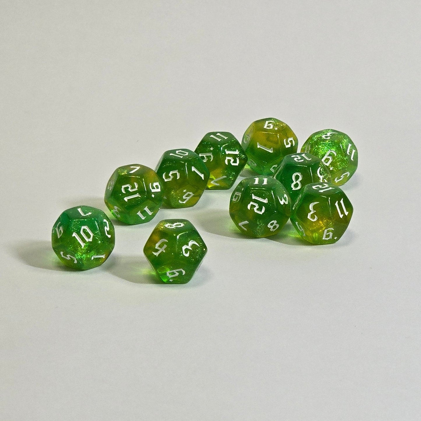 D12 Glitter Dice – Metallic Colors with Engraved Numbers