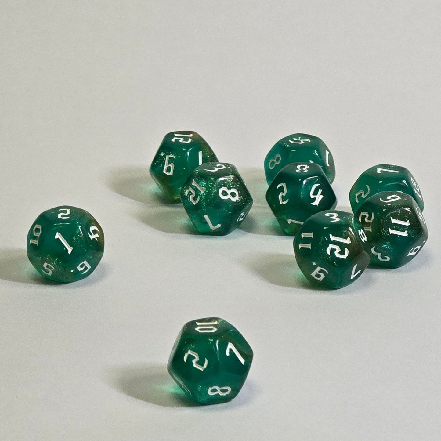 D12 Glitter Dice – Metallic Colors with Engraved Numbers