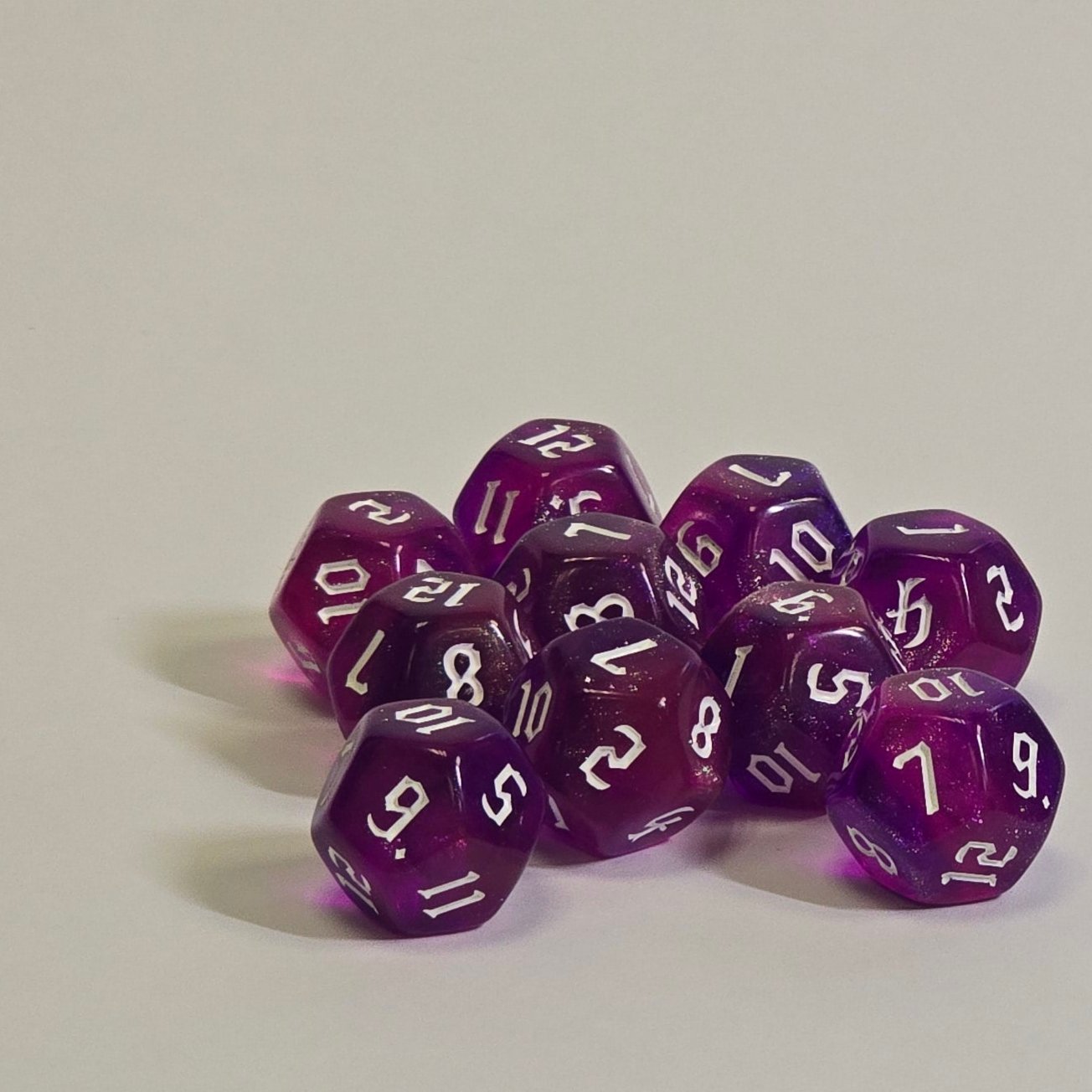 D12 Glitter Dice – Metallic Colors with Engraved Numbers