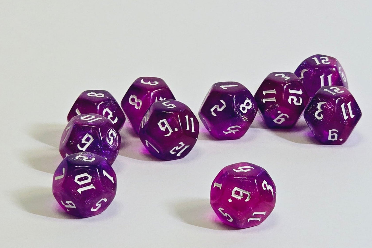 D12 Glitter Dice – Metallic Colors with Engraved Numbers