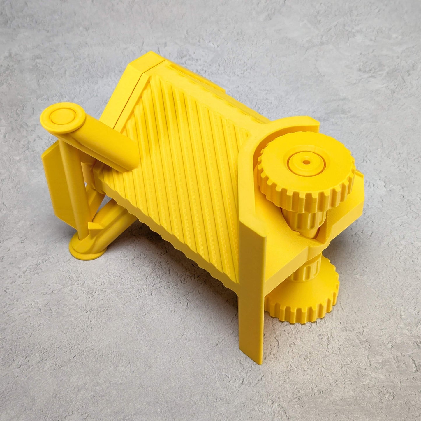 3D-Printed Rolly Bin – Pencil Holder or Desktop Litter Bin
