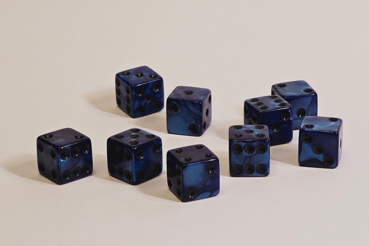 D6 Dice – Liquid Metallic Swirl Design